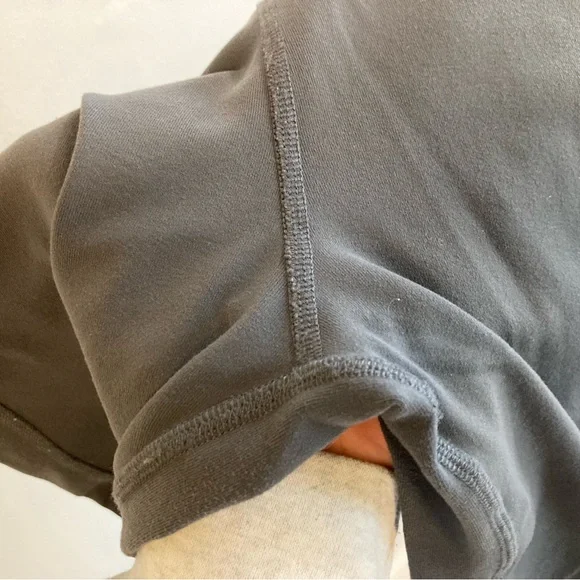 ALO Yoga dark gray Moto Leggings size medium - Picture 5 of 5